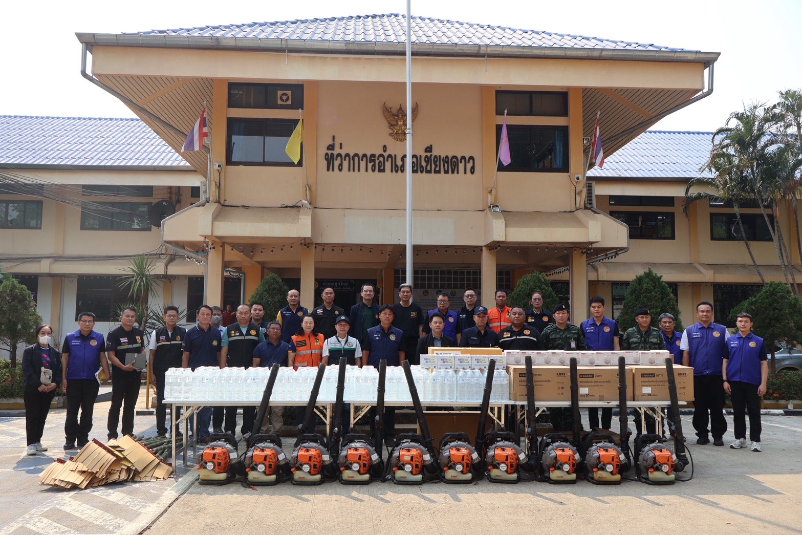 ผู้ว่าราชการจังหวัดเชียงใหม่ รุดลงพื้นที่อำเภอเชียงดาว หลังจุดความร้อนพุ่งไม่หยุด สั่งคุมเข้มกลุ่มลักลอบเผาป่า พร้อมเร่งเยียวยาสุขภาพประชาชน