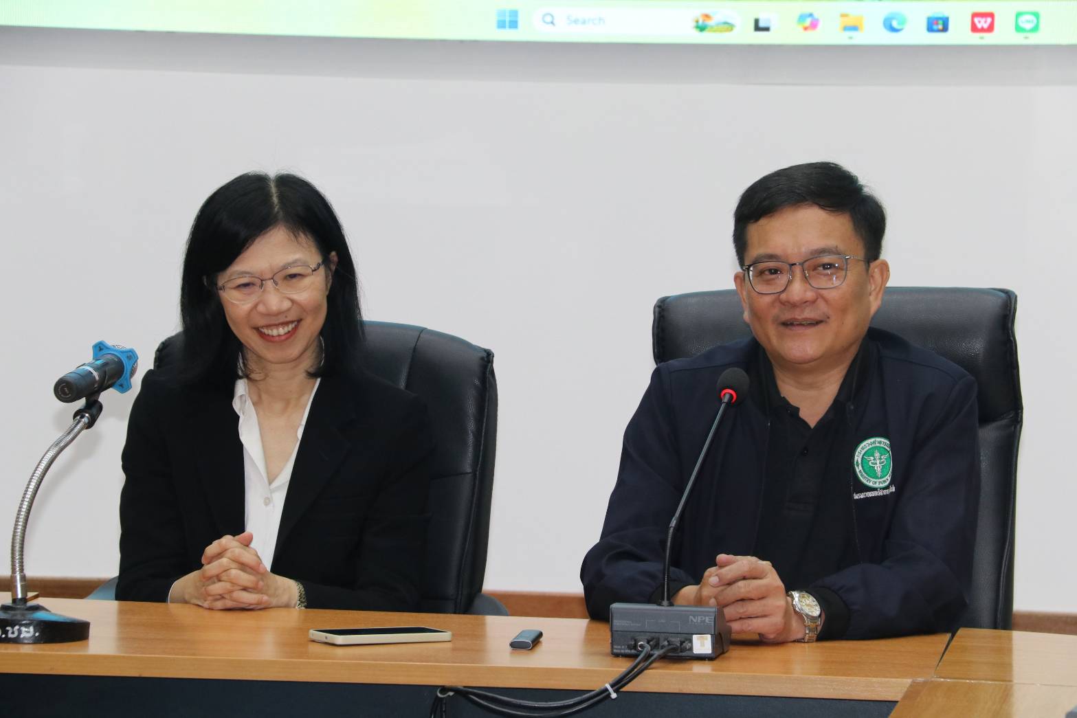 สสจ.เชียงใหม่ ร่วมกับ โรงพยาบาลมหาราชนครเชียงใหม่ แถลงเฝ้าระวังโรคจากฝุ่น PM2.5 กระทบสุขภาพประชาชน