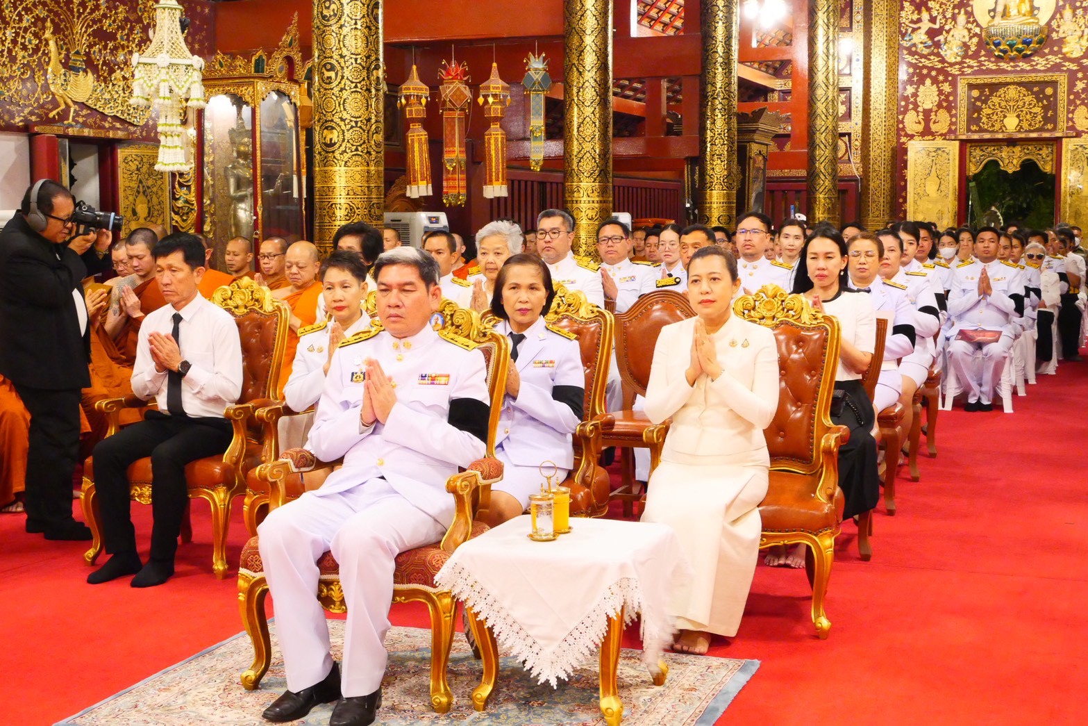 ผู้ว่าฯ เชียงใหม่ นำข้าราชการและพุทธศาสนิกชนร่วมพิธีสวดอภิธรรมทำนองหลวง &ldquo;หลวงปู่บัวเกตุ&rdquo; คืนที่ห้า