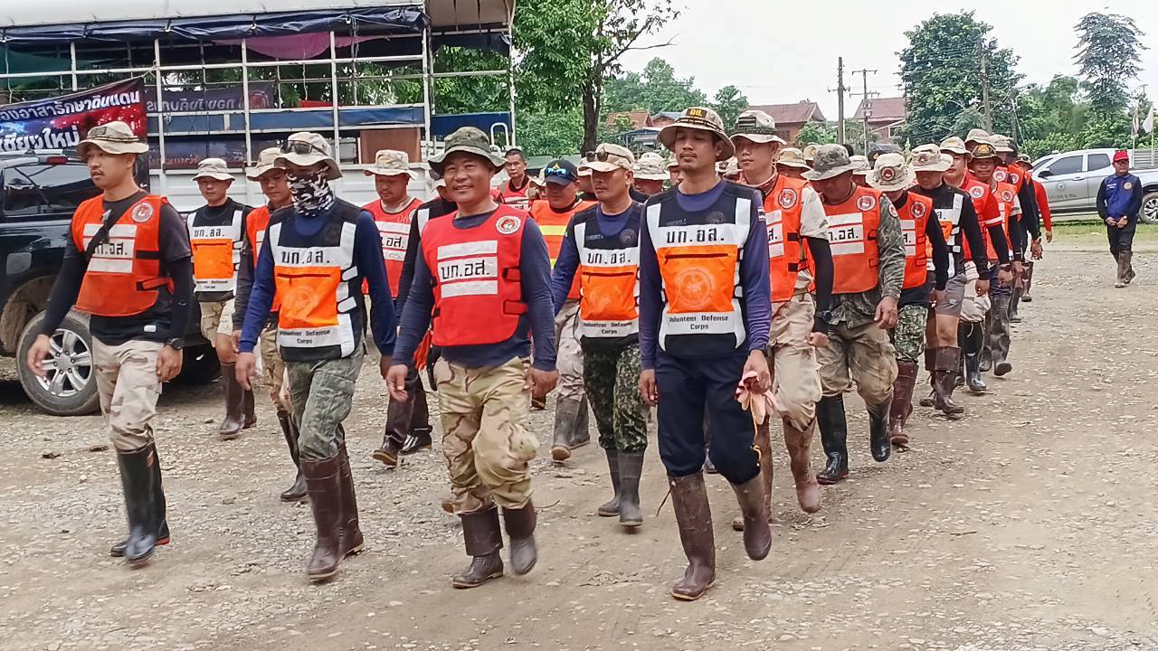 จังหวัดเชียงใหม่ส่งกำลังพล อส. เร่งฟื้นฟูพื้นที่ประสบอุทกภัย จ.น่าน